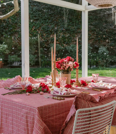 10 Beautiful Tablescapes for Valentine’s Day