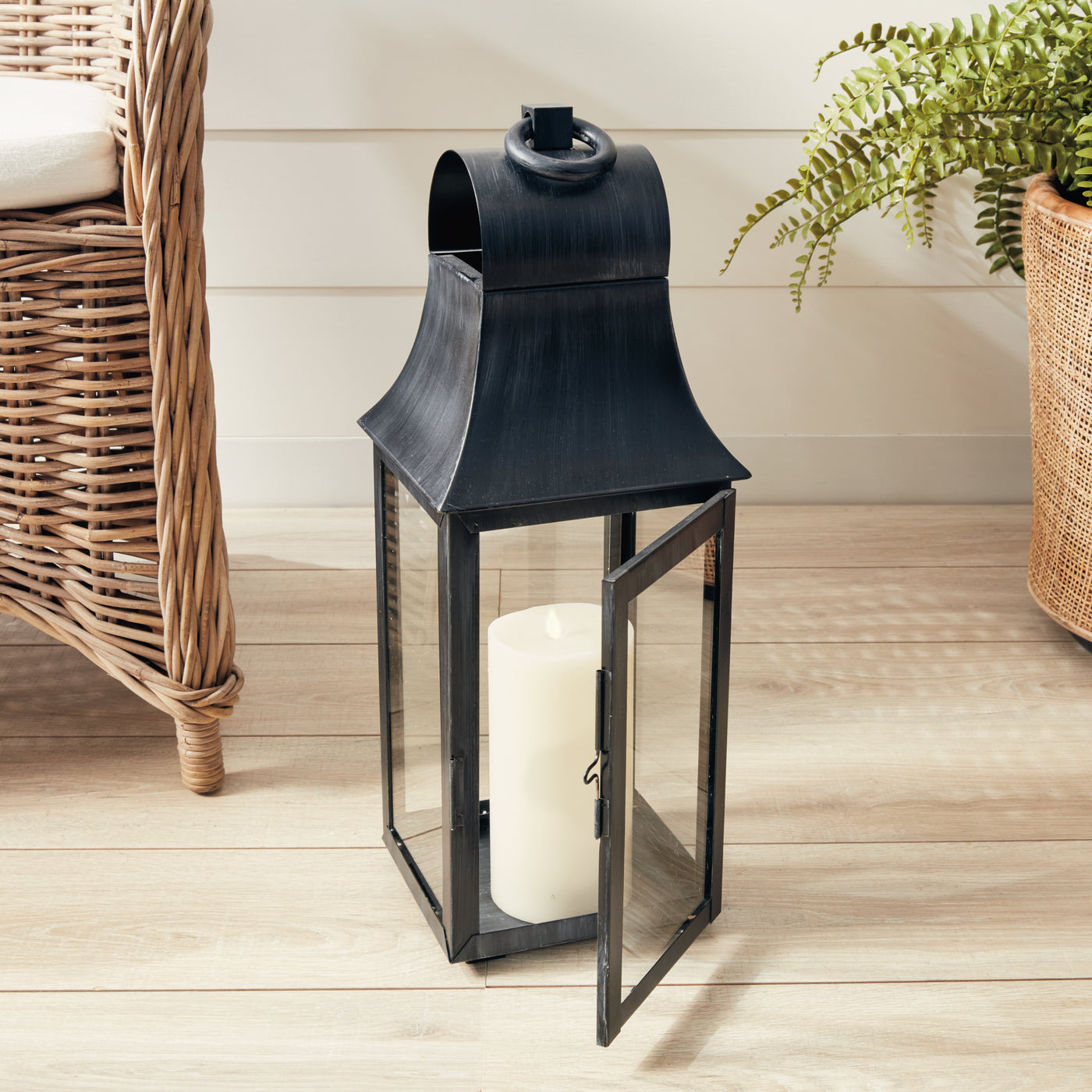 Geneva Outdoor Lantern