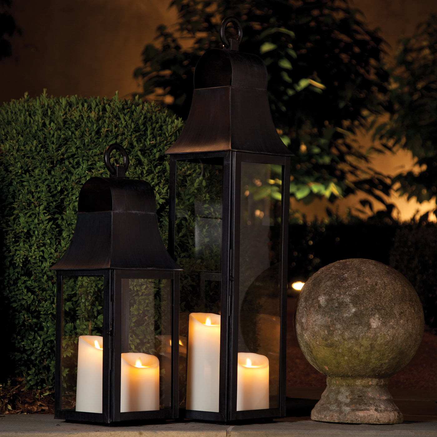 Geneva Outdoor Lantern