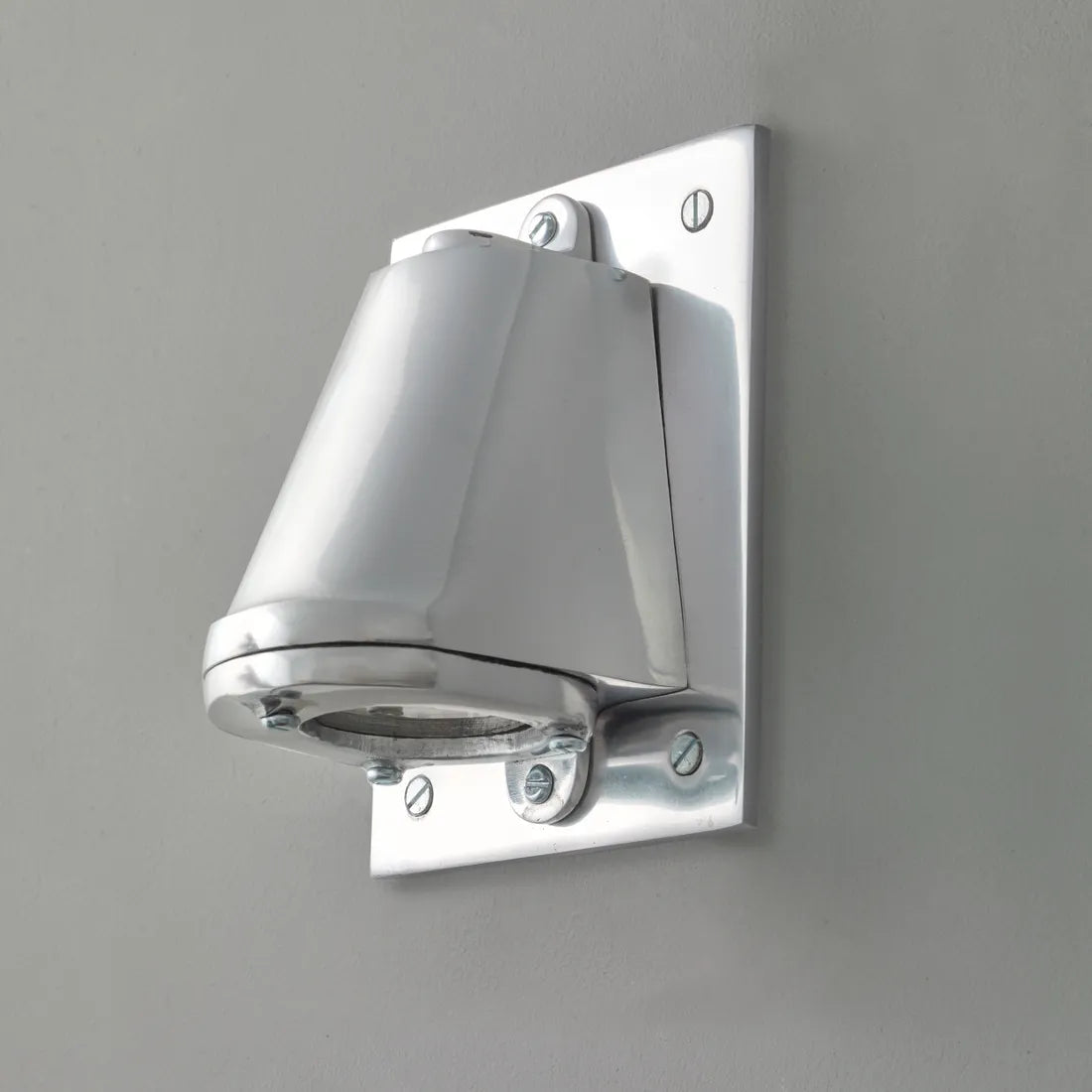 Mast Wall Light - Outdoor